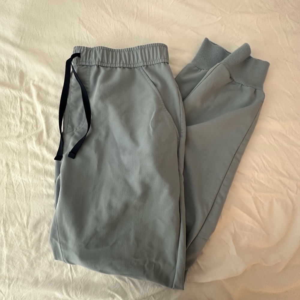 FIGS Men’s Dusty Blue Tansen Jogger Scrub Pants